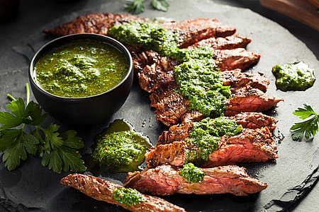 Flank Steak mit Mojo Verde