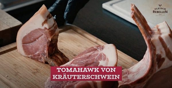 Videorezept Tomahawk vom Kräuterschwein