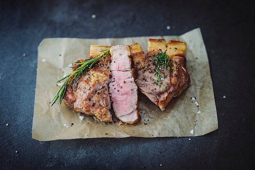 Schweinenacken vom Duroc ohne Knochen, gegart